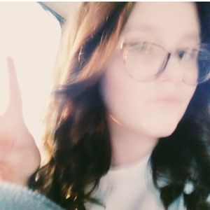 Meet your Posher, Leah